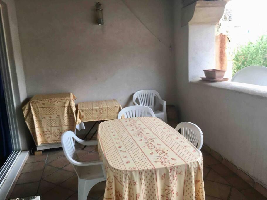 Historic French Townhouse Villa Saint-Thibéry Dış mekan fotoğraf